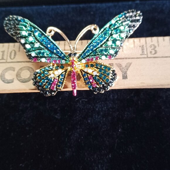 Gorgeous Multi-Colored Rhinestone Buterfly Brooch - Picture 3 of 4